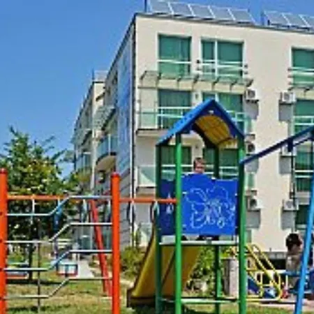Clara Residents * Burgasz